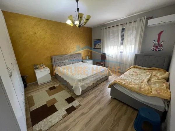 Tirane, shitet apartament 3+1 Kati 3, 124 m² 137.000 € (Shkolla e Bashkuar)