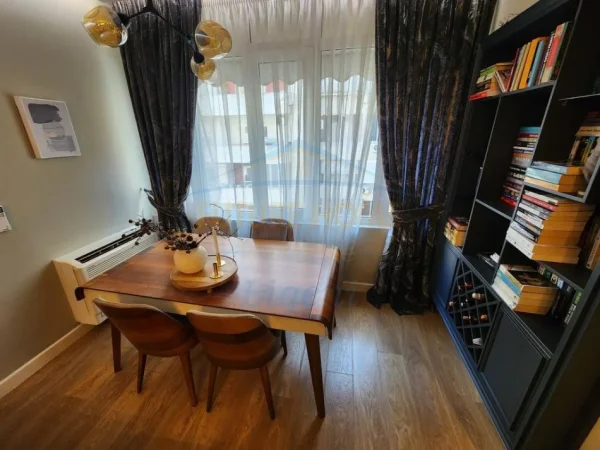 Tirane, shitet apartament  KOPSHTI BOTANIK 2+1 Kati 4, 72 m² 211.000 €