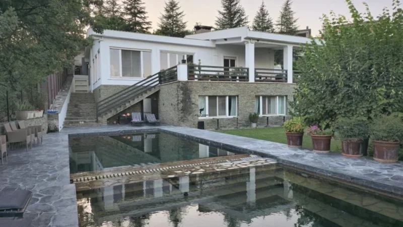 Tirane, jepet me qera Vile 3 Katshe Kati 3, 2.250 m² 8.500 € (TEG)