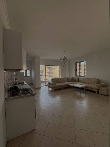 Tirane, jap me qera apartament 2+1+Ballkon Kati 5, 320 € (Prane gjimnazit Ibrahim Rugova)