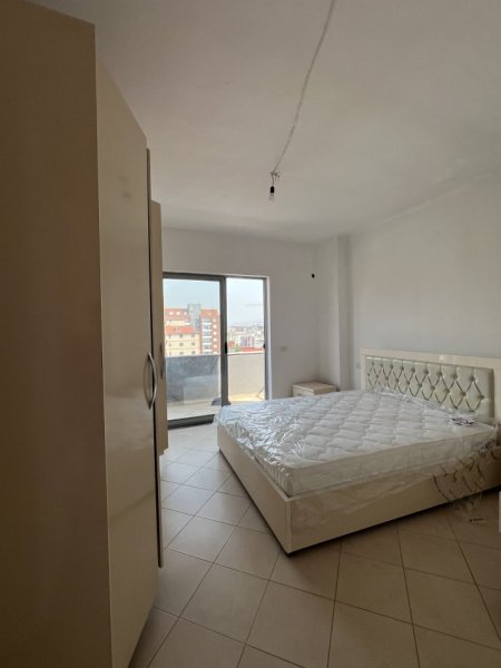 Tirane, jap me qera apartament 2+1+Ballkon Kati 5, 320 € (Prane gjimnazit Ibrahim Rugova)