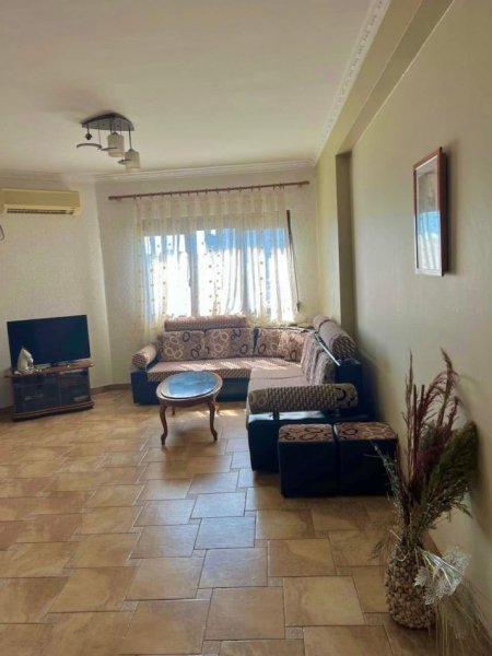 Durres, jepet me qera apartament 2+1 Kati 5, 350 € (Prane Stadiumit)