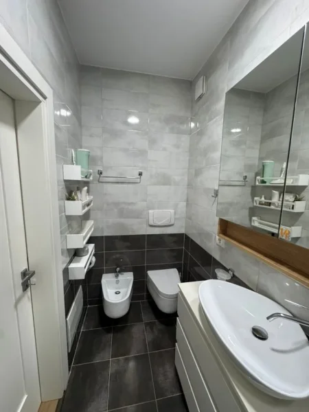 Tirane, shitet apartament 2+1+Ballkon Kati 3, 119 m² 375.000 € (Kompleksi Delijorgji)