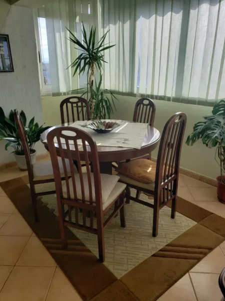 Tirane, jepet me qera apartament 2+1+Aneks+Ballkon Kati 3, 100 m² 650 € (Komuna parisit kika 2)