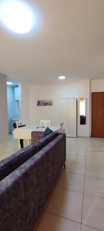 🏡 Me Qera :  1+1 +1 Ballkon 📍Report Tv (Prane Rruges se Kavajes) - Kt.6 || 490€ - S.70m² - Pllt.2013