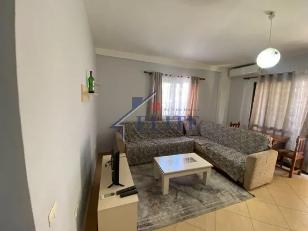 Tirane, jepet me qera apartament 1+1+Ballkon Kati 4, 110 m² 600 € (Fondacioni Leonore)