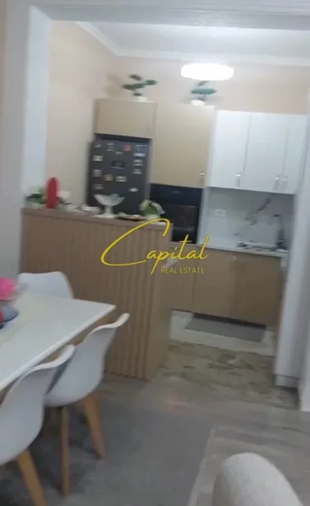 Tirane, shitet apartament 2+1 Kati 1, 82 m² 235.000 € (FRESKU)