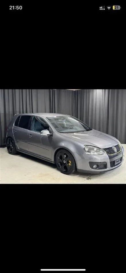 Tirane, shitet makine VW Volkswagen GTI Benzin, gri e erret automatik Klima 313.000 km 5.200 €