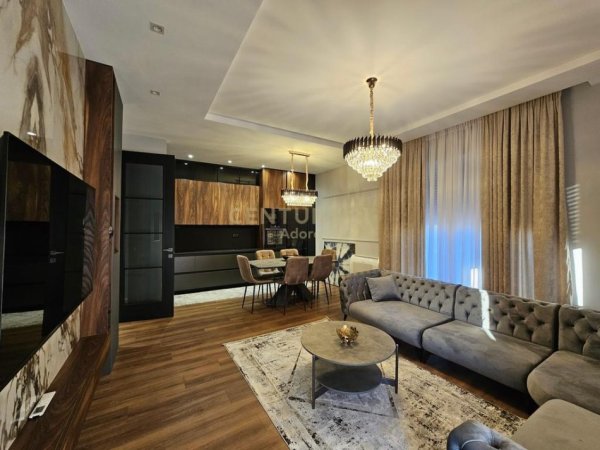 Tirane, jepet me qera apartament 2+1 Kati 2, 106 m² 1.300 € (Teg)