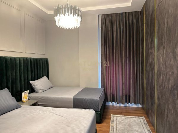 Tirane, jepet me qera apartament 2+1 Kati 2, 106 m² 1.300 € (Teg)