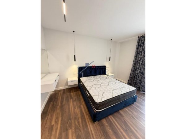 Tirane, jepet me qera apartament 2+1+Ballkon Kati 3, 100 m² 1.000 € (Ish Fusha e Aviacionit)