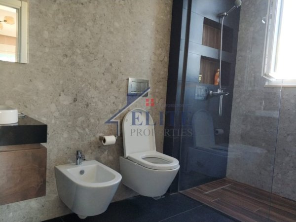 Tirane, jepet me qera apartament 2+1+Ballkon Kati 2, 110 m² 1.100 € (Myslym Shyri)