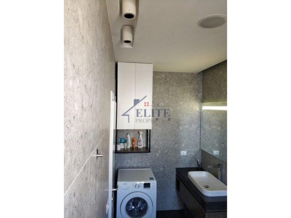 Tirane, jepet me qera apartament 2+1+Ballkon Kati 2, 110 m² 1.100 € (Myslym Shyri)