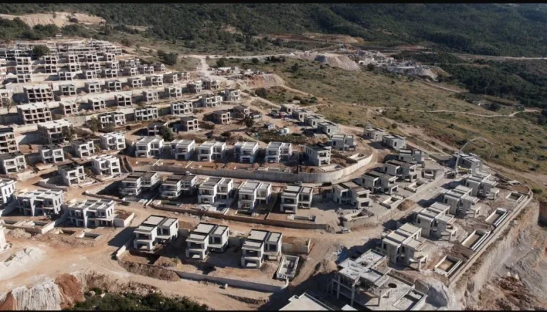 Dhermi - Palase, shitet Vile 3+1+Ballkon Kati 2, 258 m² 930.000 € (San Nicolas)