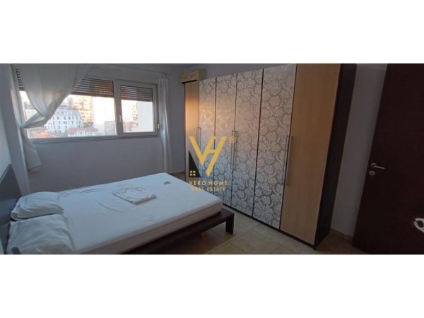 Tirane, jepet me qera apartament Kati 5, 80 m² 500 € (MOZAIKU I TIRANES , 21 DHJETORI)