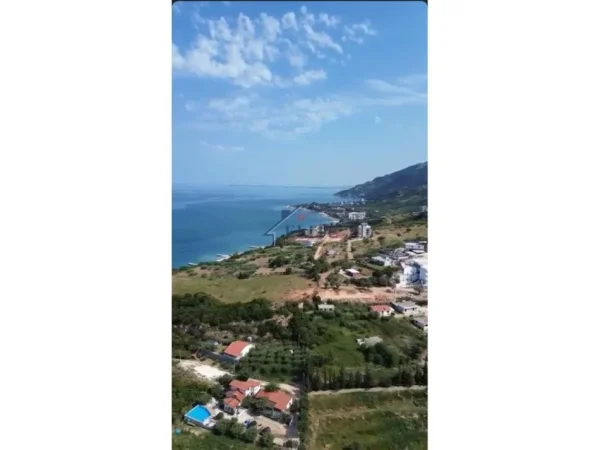 Radhime - Orikum, shitet truall , 282 m² 250.000 € (Rradhime)