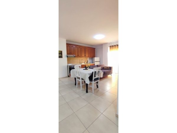 Tirane, jepet me qera apartament 1+1+Aneks+Ballkon Kati 6, 65 m² 500 € (ISH PARKU AUTOBUZAVE)