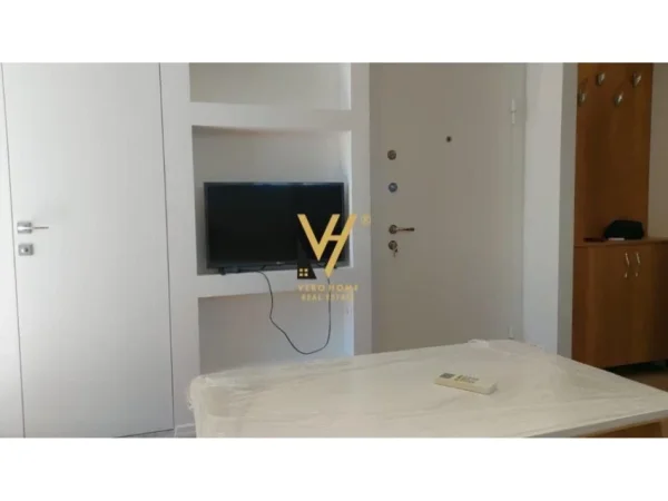 Tirane, jepet me qera apartament 1+1+Aneks+Ballkon Kati 9, 75 m² 600 € (RRUGA FERIT XHAJKO)