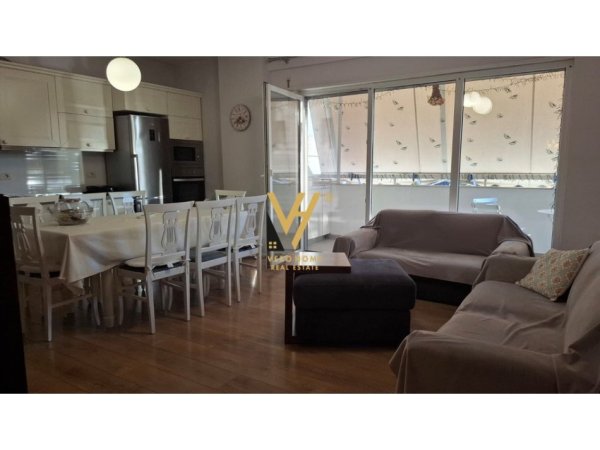 Tirane, jepet me qera apartament 2+1+Aneks+Ballkon Kati 2, 94 m² 600 € (ALI DEMI)