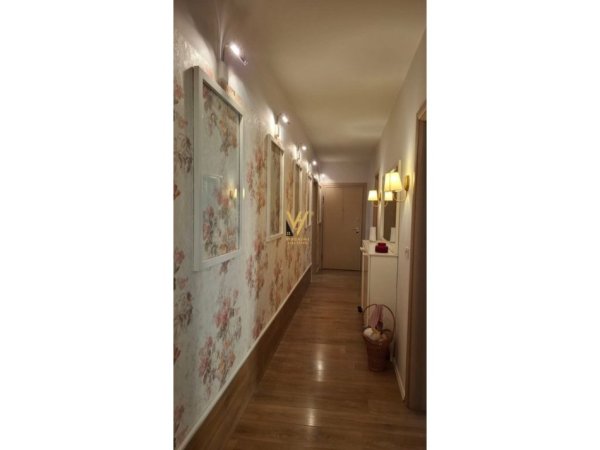 Tirane, jepet me qera apartament 2+1+Aneks+Ballkon Kati 2, 94 m² 600 € (ALI DEMI)