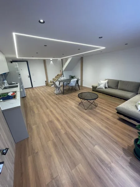 Tirane, shitet apartament 2+1+Ballkon Kati 1, 104 m² 160.000 € (Rruga e Kavajes)