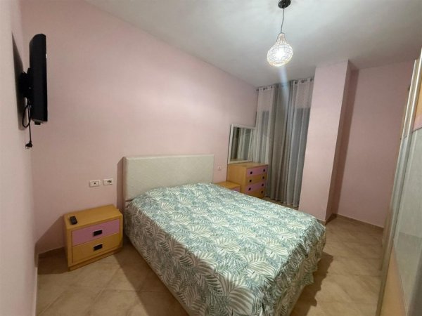 Tirane, jepet me qera apartament 1+1 Kati 1, 70 m² 390 € (Pallatet Cabej Yzberisht)