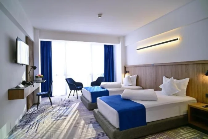 Vlore, shes hotel , 1.000 m² 1.800.000 € (qeparo)