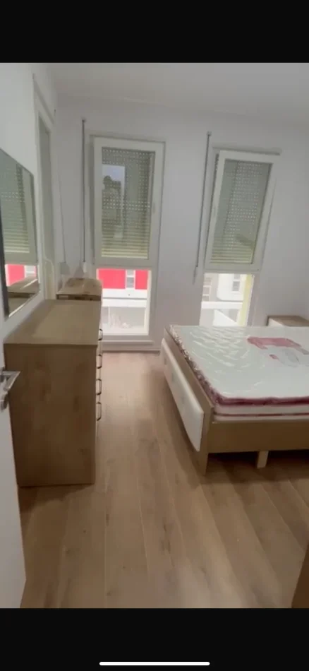 Tirane, jepet me qera apartament 1+1+Ballkon Kati 3, 63 m² 350 € (Univers City I sapomobiluar)