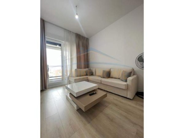 Tirane, shitet apartament 1+1+BLK Kati 8, 57 m² 125.000 Euro (21 Dhjetori)