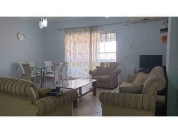 Tirane, jepet me qera apartament 2+1 Kati 5, 135 m² 500 Euro (Zogu i Zi Tirana)