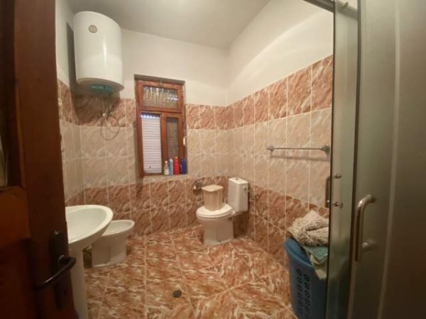 Tirane, shitet shtepi 2 Katshe Kati 2, 165.000 Euro