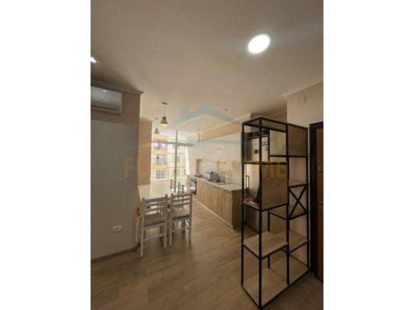 Tirane, jepet me qera apartament 1+1+BLK Kati 2, 69 m² 35.000 Leke (Unaza e Re)