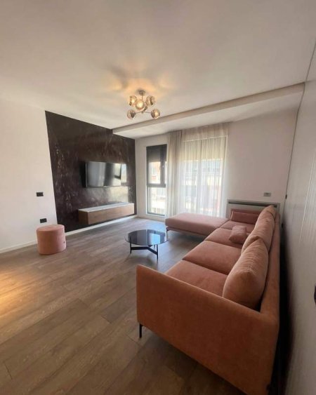Tirane, jepet me qera apartament 1+1+BLK Kati 3, 70 m² 650 Euro (rruga elbasanit)