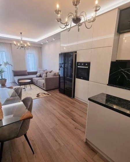 Tirane, jepet me qera apartament 2+1+BLK Kati 4, 85 m² 900 Euro (STACIONI TRENIT)