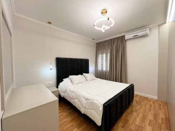 Tirane, jepet me qera apartament 2+1+BLK Kati 4, 110 m² 900 Euro (KOMUNA E PARISIT)