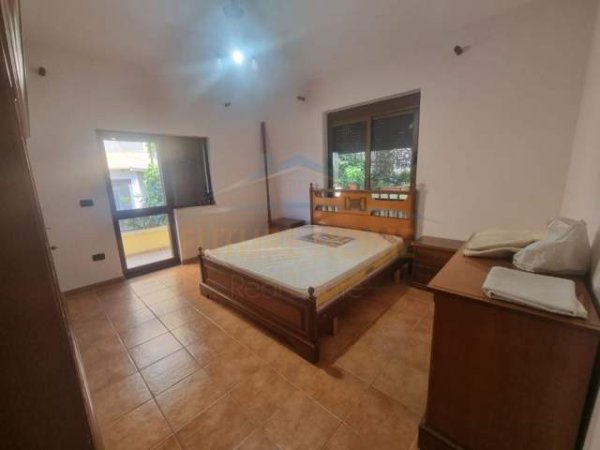 Tirane, jepet me qera apartament 2+1+BLK Kati 2, 150 m² 400 Euro (Rruga e Dibres)
