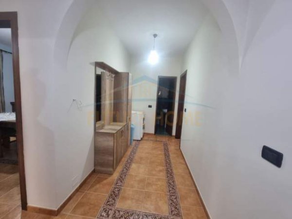 Tirane, jepet me qera apartament 2+1+BLK Kati 2, 150 m² 400 Euro (Rruga e Dibres)