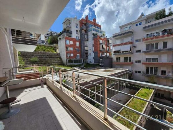 Tirane, jepet me qera apartament 1+1+BLK Kati 3, 60 m² 300 Euro