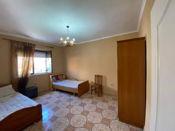 Tirane, shitet apartament 4+1+Depo  Kati 3, 100 m² 145.000 Euro (21 Dhjetori)