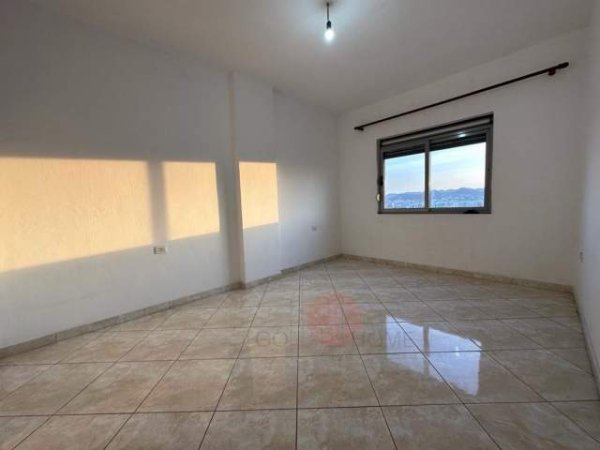 Tirane, shitet apartament 2+1+BLK Kati 3, 87 m² 80.000 Euro (Pallatet e Verdha)
