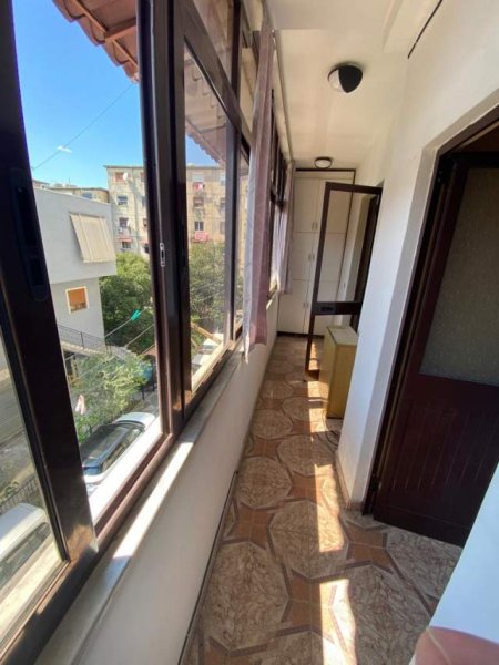 Tirane, shitet apartament 4+1+Depo  Kati 3, 100 m² 145.000 Euro (21 Dhjetori)
