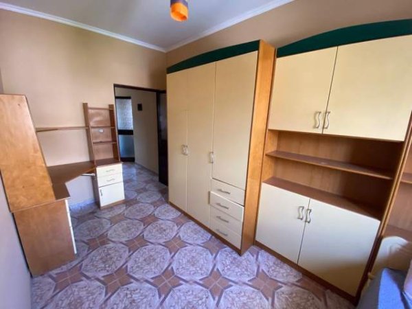 Tirane, shitet apartament 3+1+BLK Kati 3, 100 m² 145.000 Euro (Komisariati numer 3)