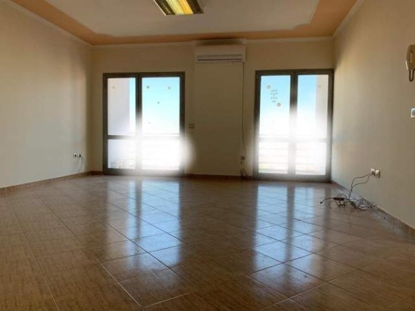 Tirane, jepet me qera 2+1+BLK Kati 6, 106 m² 500 Euro