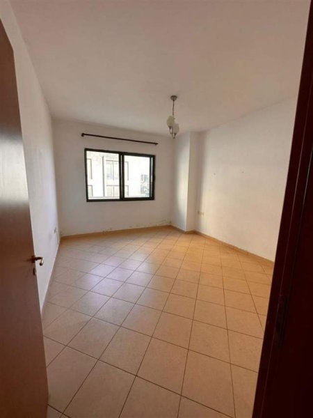 Tirane, jepet me qera apartament Kati 3, 80 m² 300 Euro