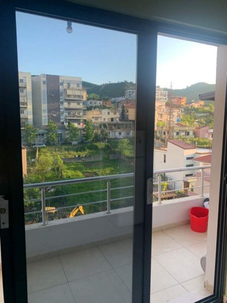 Tirane, jepet me qera apartament 1+1+BLK Kati 5, 65 m² 32.000 Leke (Universiteti Marin Barleti Selite)