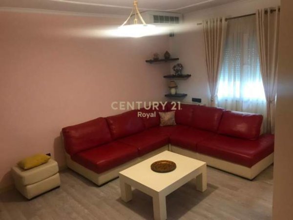 Tirane, jepet me qera apartament 2+1+BLK Kati 5, 120 m² 550 Euro