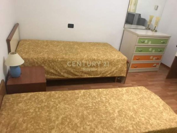 Tirane, jepet me qera apartament 2+1+BLK Kati 5, 120 m² 550 Euro