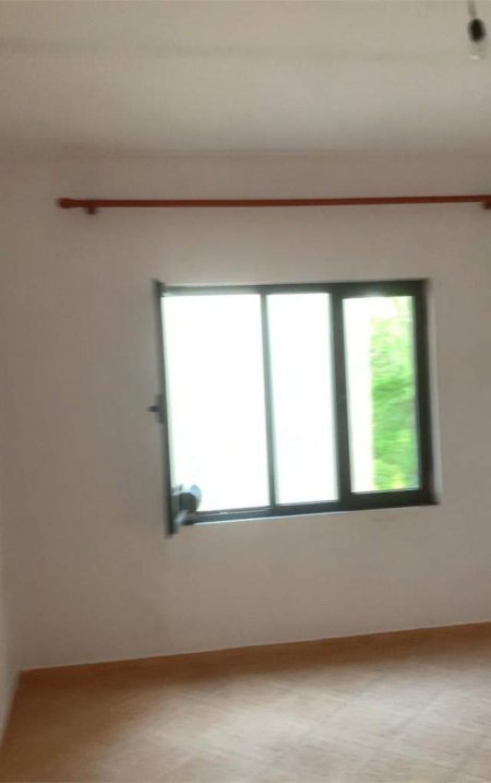 Tirane, jepet me qera apartament 2+1+BLK Kati 3, 80 m² 300 Euro (prane Bujtines se Gjelit)