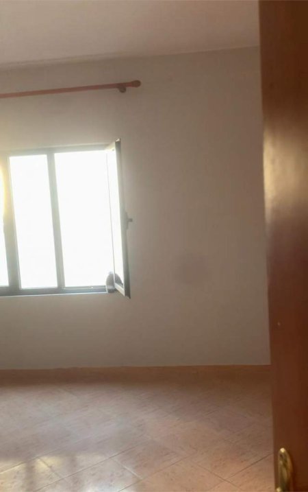 Tirane, jepet me qera apartament 2+1+BLK Kati 3, 80 m² 300 Euro (prane Bujtines se Gjelit)