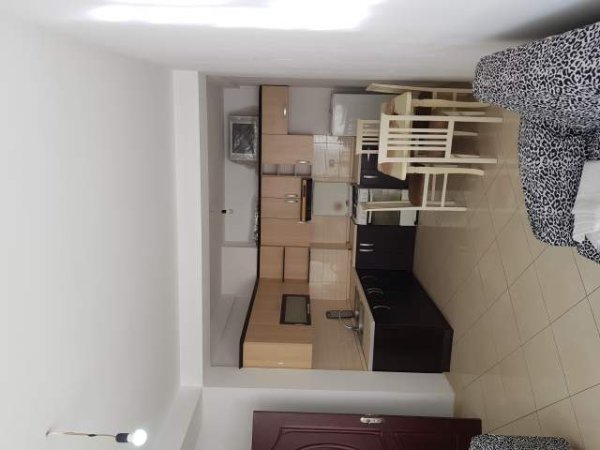 Tirane, jepet me qera apartament 1+1+BLK Kati 3, 70 m² 32000 Leke (Astir bar artisti)